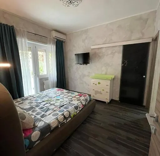 דירה Nathan House, Due *