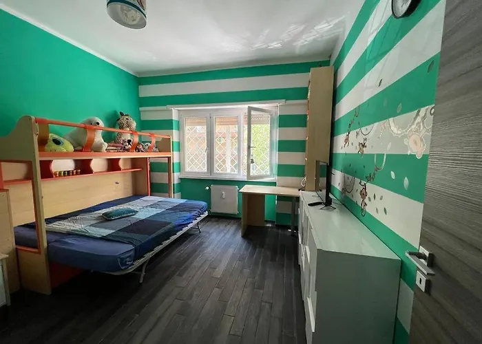 דירה Nathan House, Due